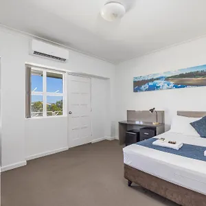 Hotel Lees